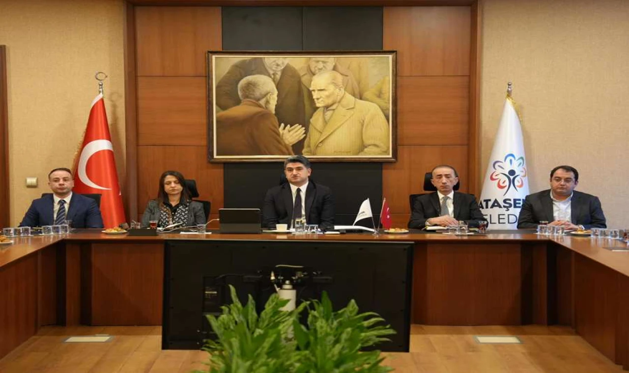 Başkan Adıgüzel Haftaya Verimli Toplantıyla Başladı