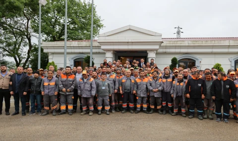 Başkan Çerkez belediye çalışanlarının 1 Mayıs İşçi Bayramı'nı kutladı