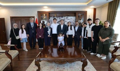 140 Öğrenci, Yüzde 97 Başarıyla Gururlandırdı