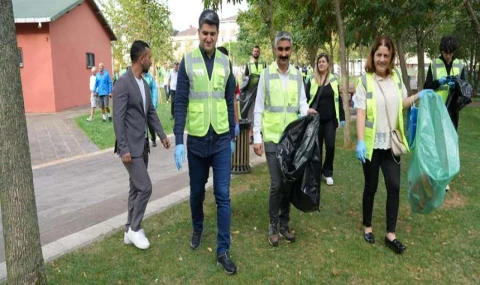 Ataşehir’de Çevre Gönüllüsü Projesi İlgi Görüyor