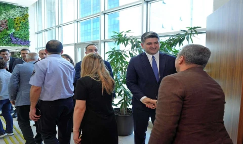 Başkan Adıgüzel, Belediye Çalışanlarıyla Bayramlaştı