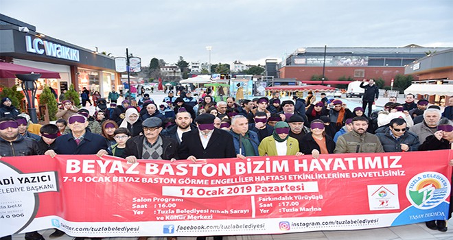 Dr. Fatma Yazıcı ve Tuzlalılar, Görme Engelliler Haftası’nda Göz Bandıyla Yürüyüş Düzenlendi