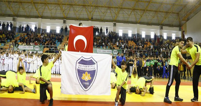 Spor Şenlikleri ve Kış Spor Okulları Başladı