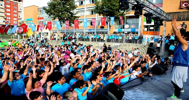 Halk Şöleni’nde eğlenceye doydular