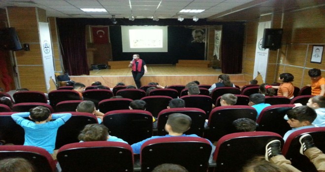 Ümraniye Belediyesi Çevre Bilinci ve Geri Dönüşüm Seminerlerine Devam Ediyor