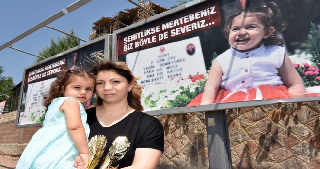 Şehit Kızı, Babasının Babalar Gününü Bilboardla Kutladı