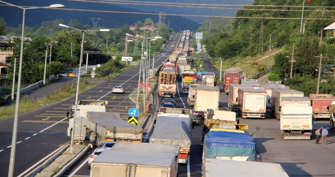 Bolu Dağında Trafik Durma Noktasına Geldi