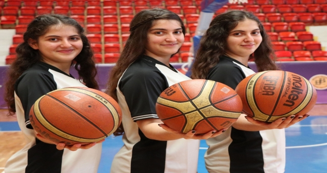 Üçüz Kardeşler Basketbol Hakemi Oldu