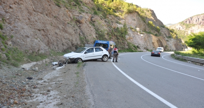 Bayram Tatili Yolunda Kaza: 4 Yaralı