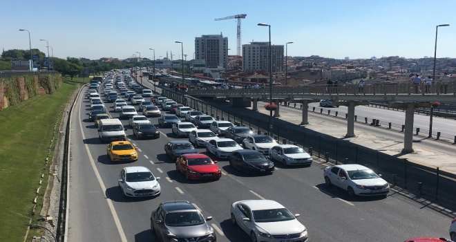 İstanbul Trafiğinde Yoğunluk