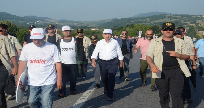 Kılıçdaroğlu Yürüyüşünün 15. Gününü Tamamladı