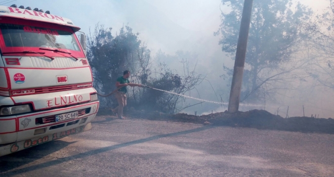 Alanyadaki Orman Yangını 24 Saattir Devam Ediyor