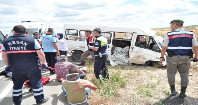 Edirnede Trafik Kazası: 7 Yaralı