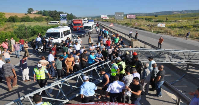 Bursa-Ankara Yolunu Kapatan Kaza