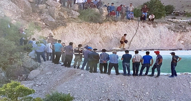 Serinlemek İçin Girdiği Gölette Boğuldu