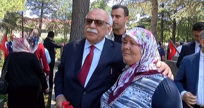 “Bakanım, Bir Resim Çektirem Komşular Kıskansın”