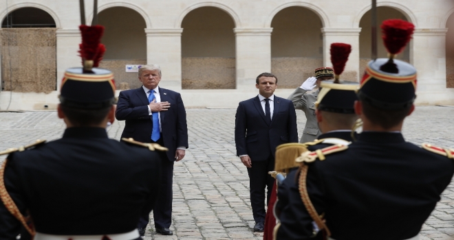 Macron, Trumpı Resmi Törenle Karşıladı