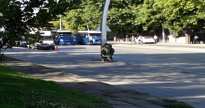 Tbmm Önünde Bomba Paniği