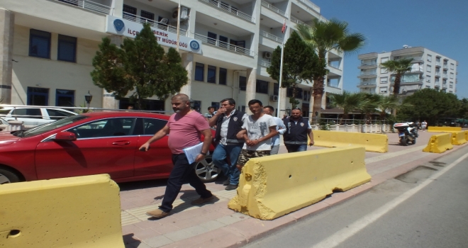 15 Temmuz Destanı Afişlerine Saldırıya 3 Gözaltı