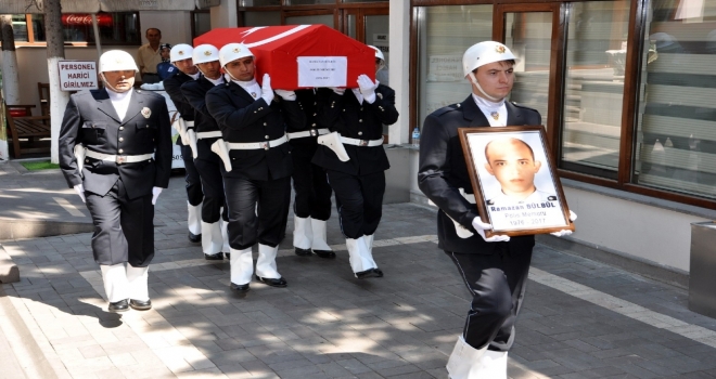 Uşakta Şehit Olan Polis İçin Tören Düzenlendi