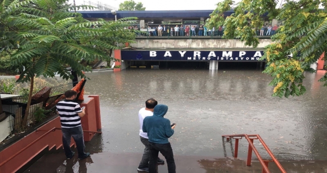 Bayrampaşa Metro İstasyonunu Su Bastı