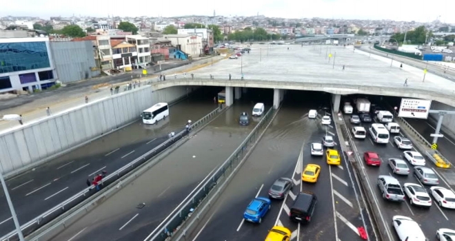 Avrasya Tünel Girişindeki Su Birikintisi Havadan Görüntülendi