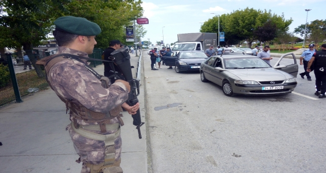 Polis, Anadolu Yakasını Ablukaya Aldı