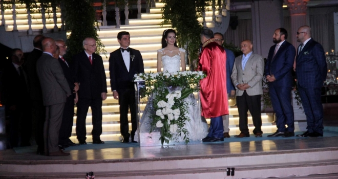 Meclis Başkanı Kahraman Nikah Şahitliği Yaptı