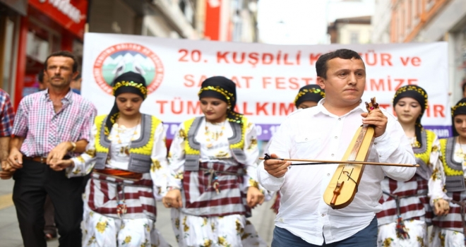 Kemençe, Horon Ve Kuş Dili İle Festivale Davet Ettiler