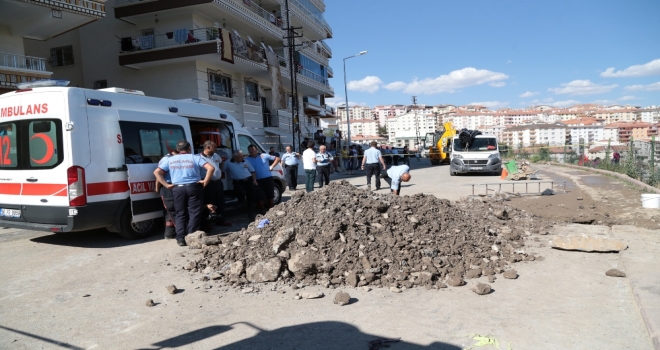 Ankarada Göçük Altında Kalan İşçi Öldü