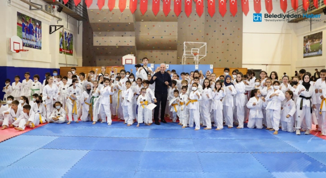 BAŞKAN YILDIRIM TAEKWONDO SPORCULARININ KUŞAK BAĞLAMA TÖRENİNE KATILDI