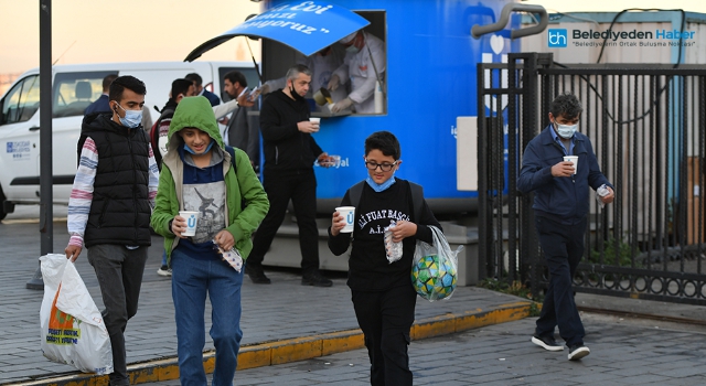 ÜSKÜDAR BELEDİYESİ'NİN SABAH ÇORBASI İKRAMI YENİDEN BAŞLADI