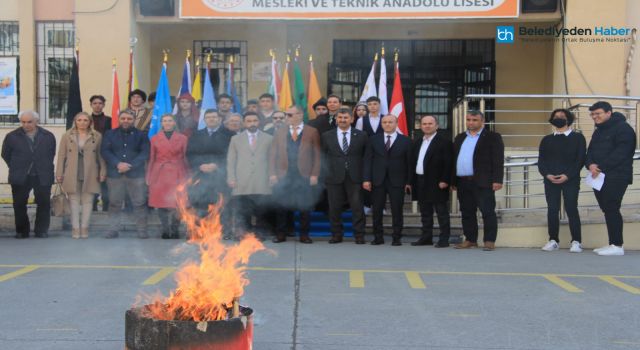 Ataşehir’de Nevruz Ateşi Coşkuyla Yandı