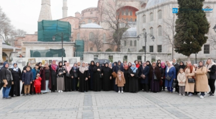 Cami Ve Türbe Gezilerine Yoğun İlgi