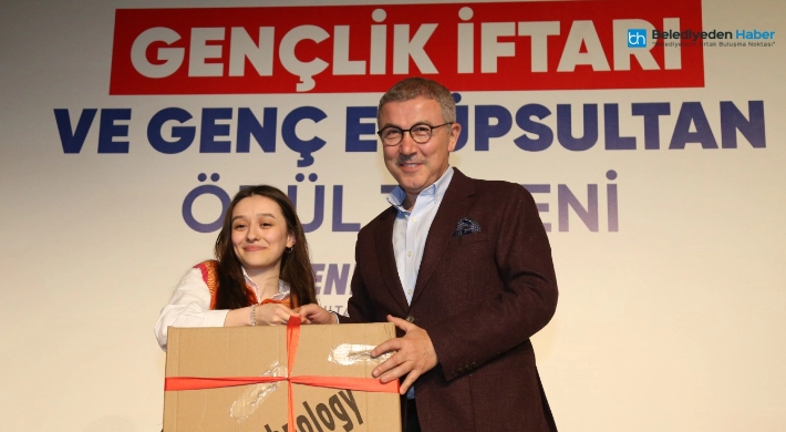 Gençlik İftarı’nda buluşan Genç Eyüpsultanlılar ödüllerini aldı