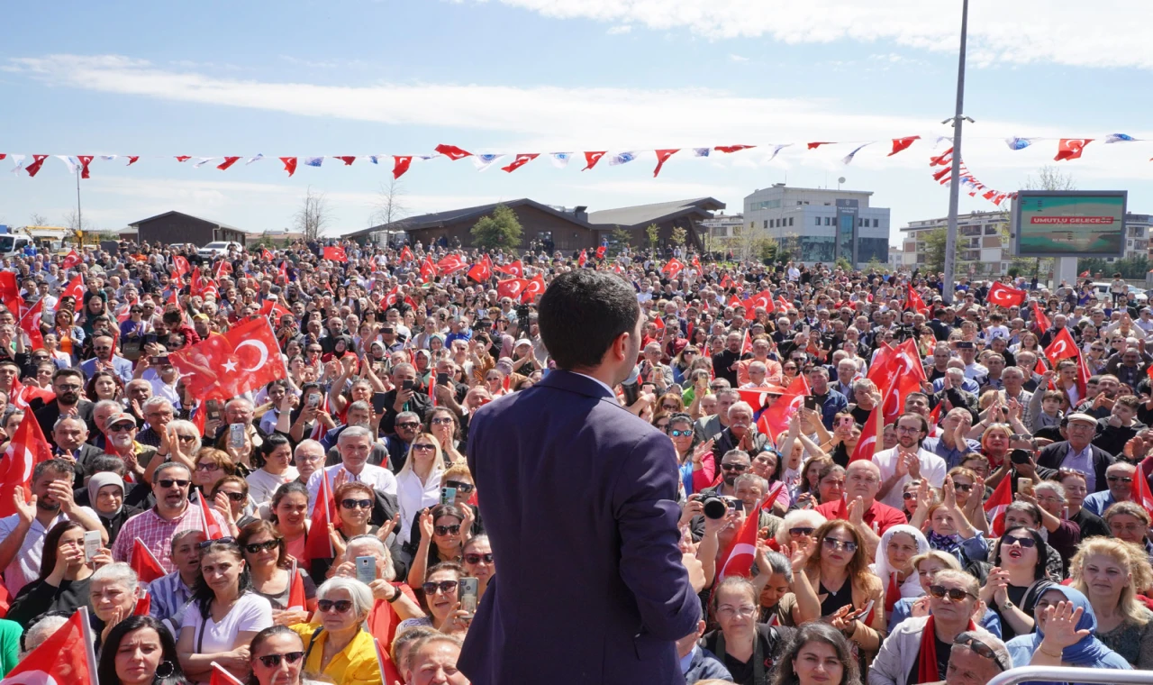 Tuzla Belediye Başkanı Eren Ali Bingöl, vatandaşlarla buluştu