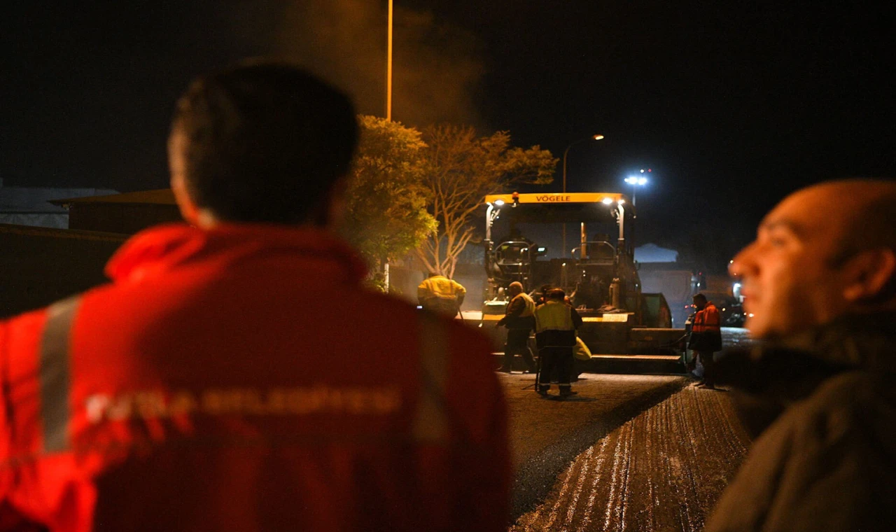 Tuzla'nın ihmal edilmiş bölgeleri yenileniyor: Başkan Eren Ali Bingöl gece mesaisinde