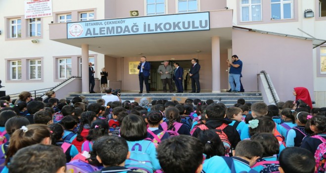 OKULLARIN TEMİZLİK MALZEMELERİ ÇEKMEKÖY BELEDİYESİ’NDEN