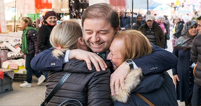 Maltepe Pazarı’nda Başkan Ali Kılıç’a sevgi seli