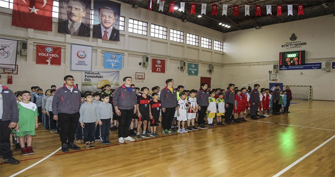 Okullar Arası Hentbol Ligi Müsabakaları Başladı