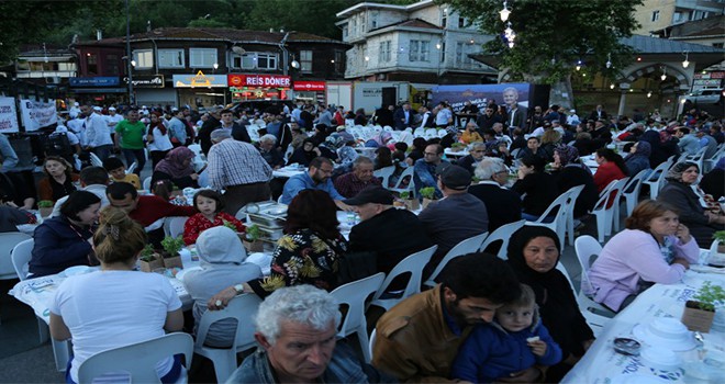 Meydan İftarı Beykoz Merkez’de Kuruldu