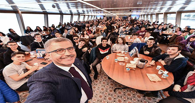 İstanbul Üsküdar Lisesi Valide Sultan Gemisi’nde