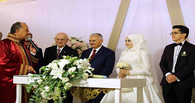 TBMM Başkanı Binali Yıldırım, Başkan Lokman Çağırıcı'nın Oğlunun Nikah Şahidi Oldu