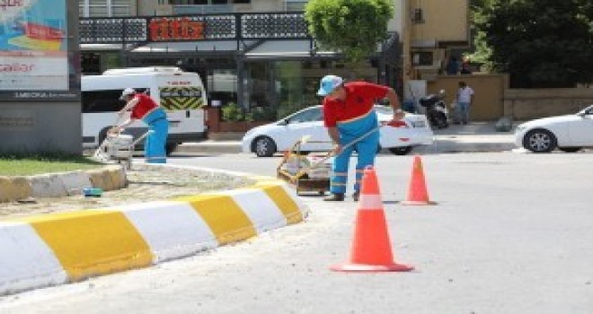 Kaldırımlar Yeniden RenkleniyorKaldırımlar Yeniden Renkleniyor