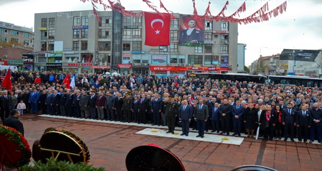 Maltepe Ata’sını saygı zinciriyle andı