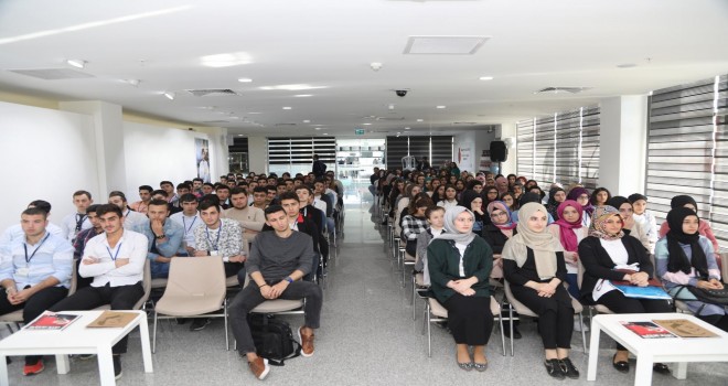 Ümraniye Belediyesi Stajyer Eğitimlerine Devam Ediyor