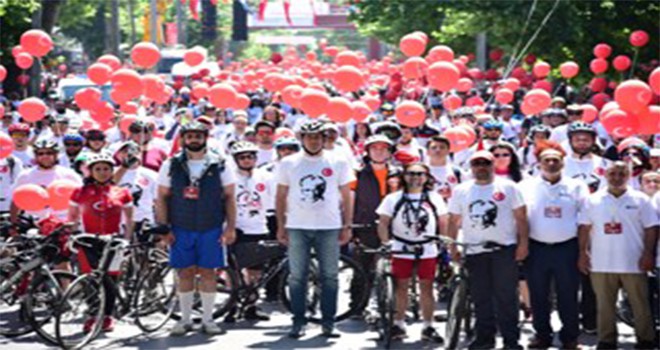 Kadıköy'de Pedallar 100'üncü Yıl İçin Döndü