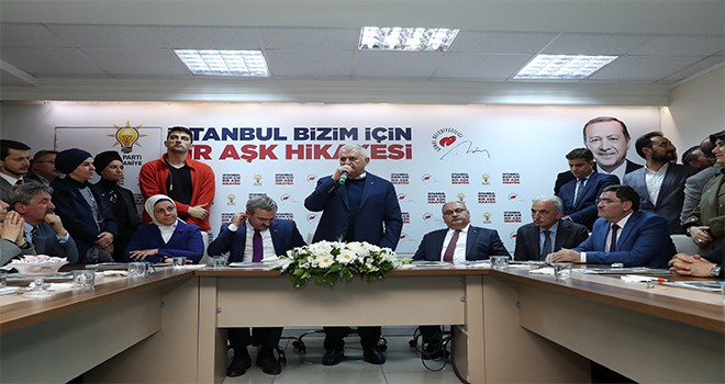 AK Parti İstanbul Büyükşehir Belediye Başkan Adayı Binali Yıldırım, AK Parti Ümraniye İlçe Teşkilatını Ziyaret Etti