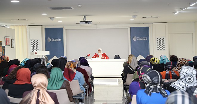 Akademi Nisa’nın Bu Haftaki Konuğu Betül Soysal Bozdoğan’dı