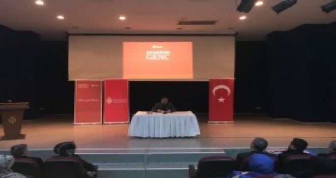 Akademi Genç’in Bu Haftaki Konuğu Çevre ve Şehircilik Eski Bakanı İdris Güllüce Oldu